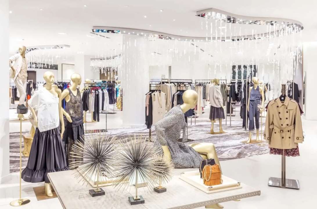 Fashion: The visual merchandising & connected tech